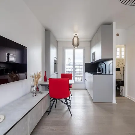 Eiffel Tower View With Balcony & Elevator Apartmán